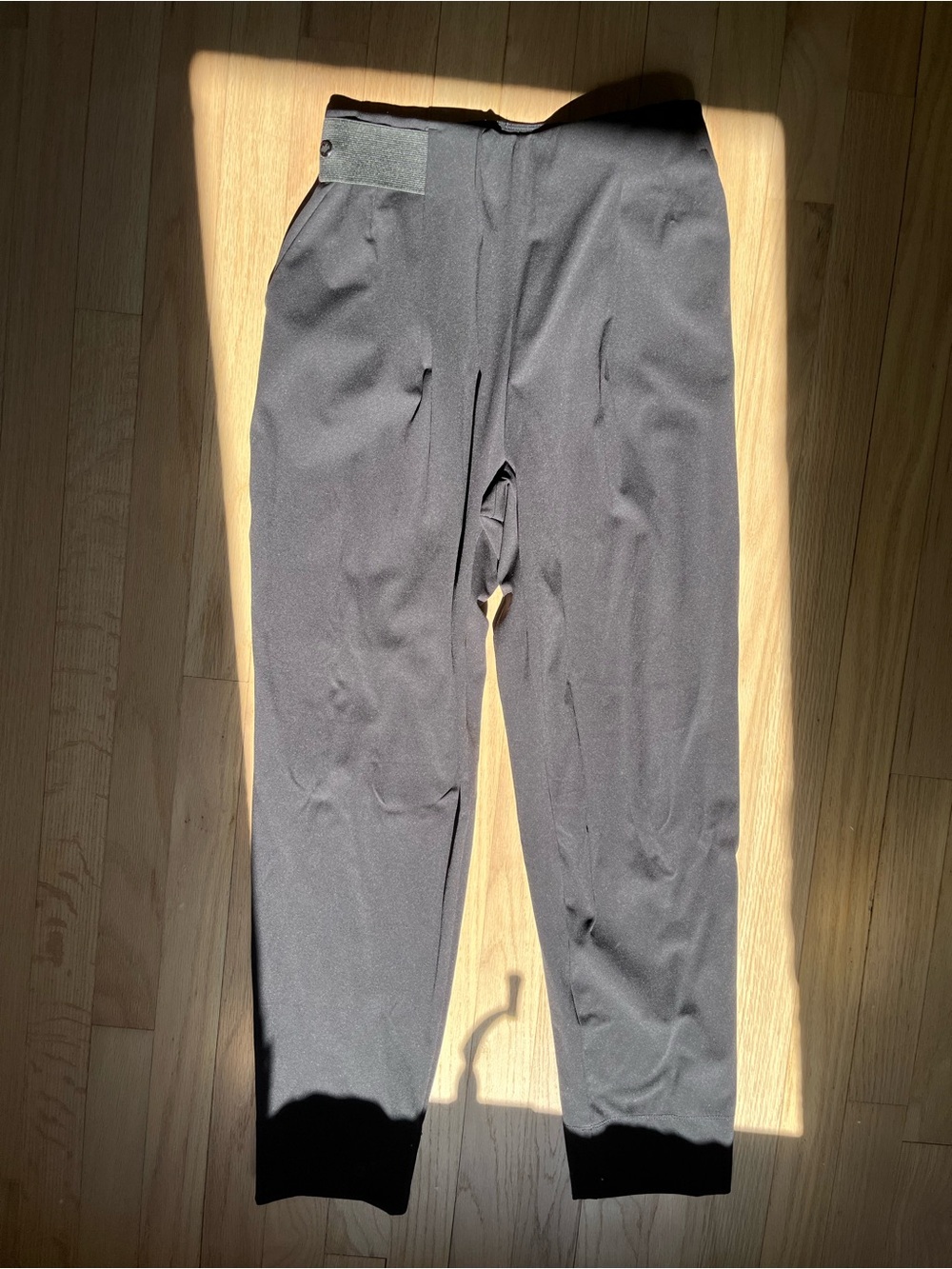 *NEVER WORN* Aday Turn it Up Pants in Black, S